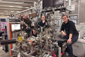 �berraschende Effekte bei Ionenbeschuss: Der Quantenschalter