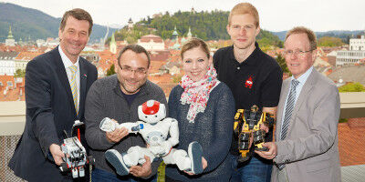 10 Jahre RoboCupJunior in �sterreich: Spielwiese und Karriereleiter