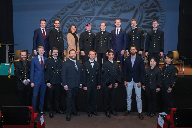Ein Gruppenbild der Graduierenden. Foto: © Armin Russold.