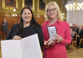 Anna Steiger erh�lt Wiener Ehrenzeichen