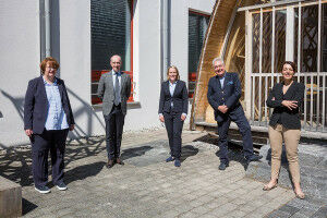 Aus- und Weiterbildung f�r Rechtsanw�ltinnen und Rechtsanw�lte