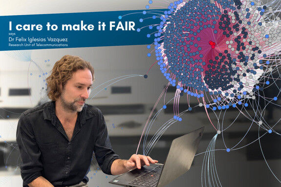 Félix Iglesias Vázquez with network traffic captures