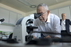 Bundespr�sident besuchte Forschungsinstitut der Uni Innsbruck in Mondsee
