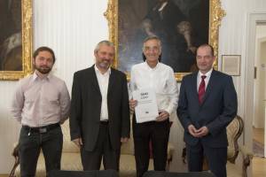 Computer liest Uromas Handschrift: Transkribus wird Europ�ische Genossenschaft