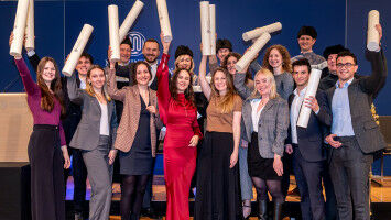 Erster Jahrgang des Masterstudiums Molecular Precision Medicine abgeschlossen