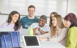 Erweiterung des Studienangebots: Zusätzliche Plätze im Bachelor Soziale Arbeit an der FH Salzburg