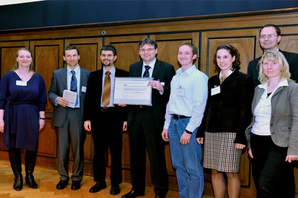 v.l.n.r.: Dipl.Phys. Kerstin Zimmermann (BMVIT),   Stefan Poledna,   Martin Schl