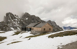 Historische Spitzenforschung hoch �ber Innsbruck