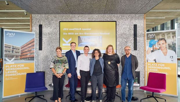 Links: Elgin Drda, Stefan Koch, Gregor Pechmann, Sabina K�fler, Veronika Liebl u