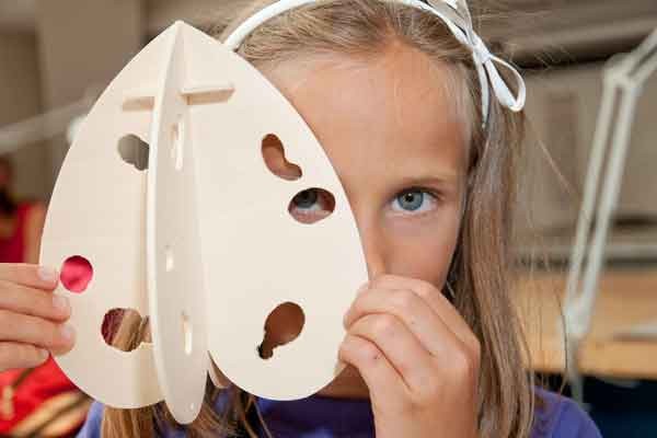 Begeisterte Jungforscherin bei der KinderuniTechnik 2009