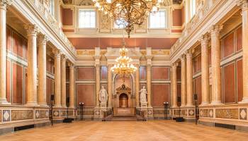 Macht, Missbrauch, Männerbund und die Krise der katholischen Kirche