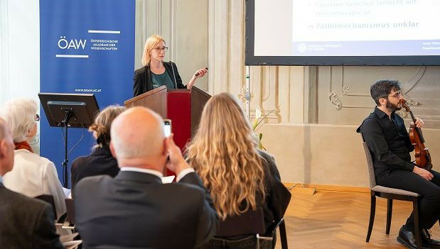 Preisverleihung an Doktorin Anna Tr�scher-B�hm; Credit: �AW/Elia Zilberberg