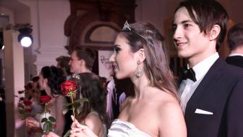 Rauschendes Fest mit 60 Deb�tantInnen