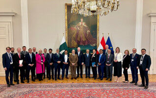 Rektor Moser bei Treffen mit pakistanischem Botschafter