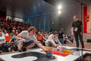 Mikrotechnik - Robothon 2026: 24 Stunden. Ein Roboter. Eine Challenge - FH-SALZBURG Robothon 2026: 24 Stunden. Ein Roboter. Eine Challenge