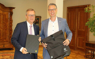 Starke Kooperation: FH Salzburg und Raiffeisen verl�ngern Zusammenarbeit