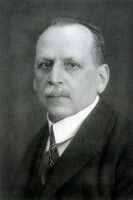 'Stein der Erinnerung' f�r Radioonkologie-Pionier Leopold Freund