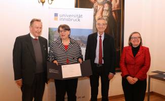 Stiftung S�dtiroler Sparkasse zeichnet wissenschaftliche Leistungen aus