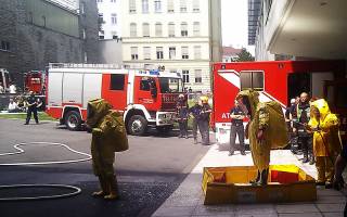 Toxische Messerspitze in gro�er Tonne entsorgt