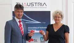 Sabine Seidler, Rektorin der TU Wien, �bergibt die Pr�sidentschaft von TU Austri