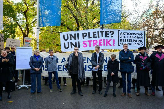 1/3 images 1 of 3 images or videos