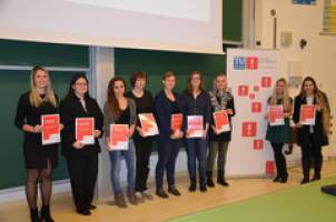 Vergabe von 10 Siemens Exzellenzstipendien für Frauen der Fakultät für Informatik