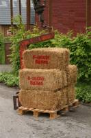 W�rmed�mmung mit Stroh